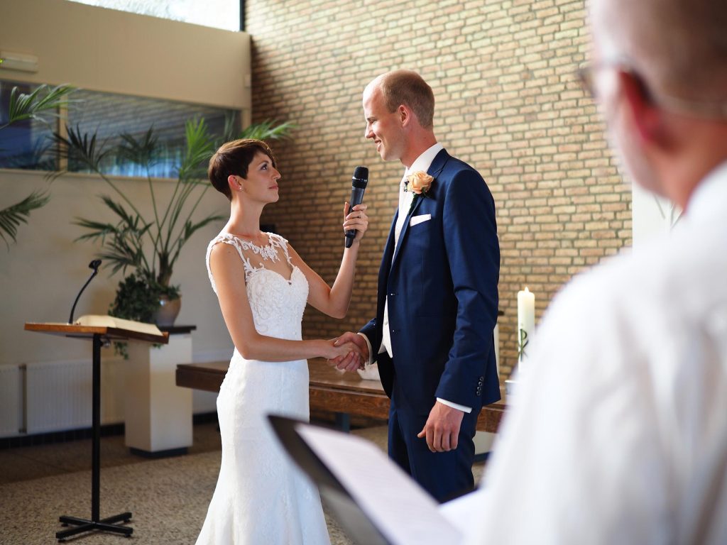 Beloftes uitspreken in de kerk